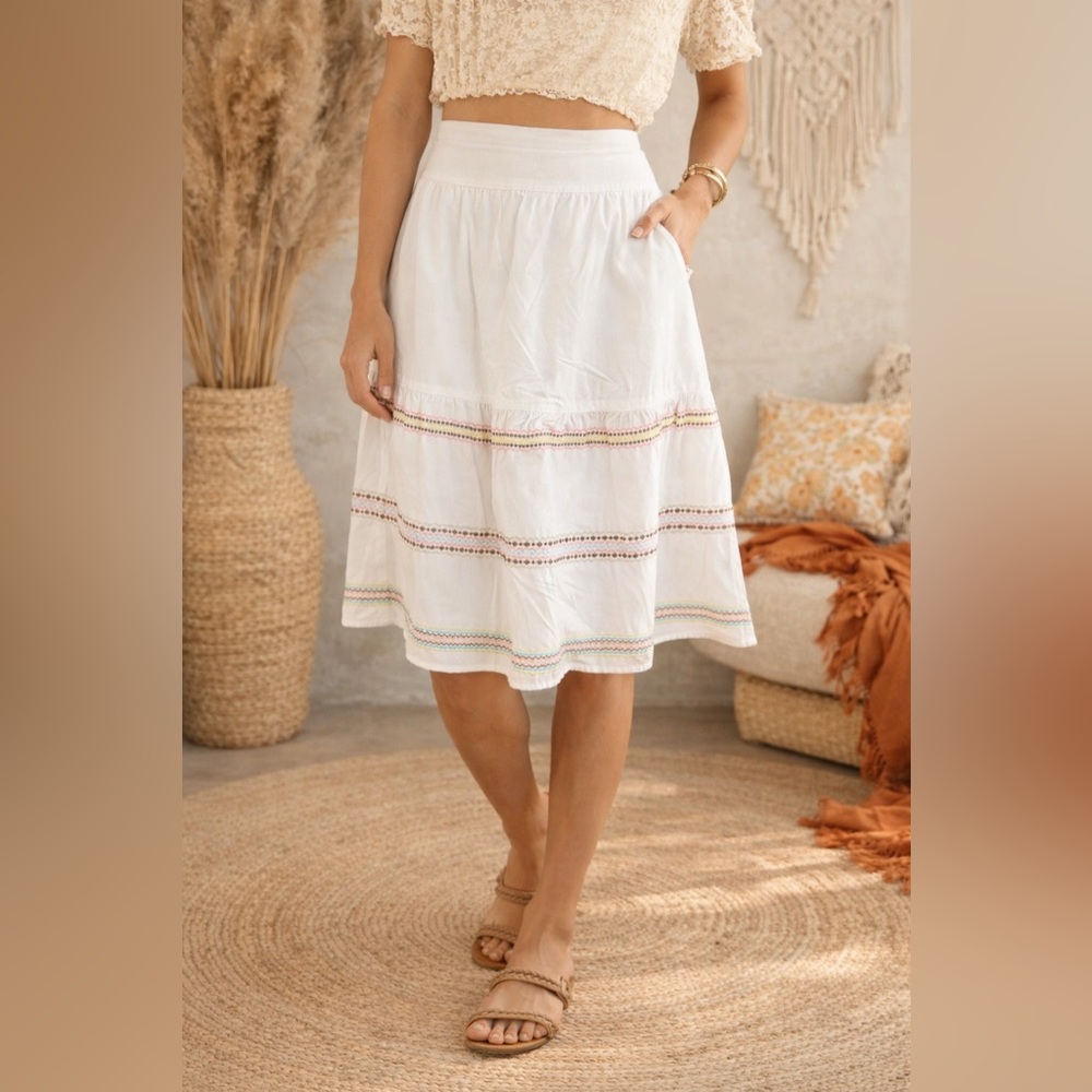 Hannah Art Wear A-Line Tiered Multicolor Embroidery White Skirt Size XL